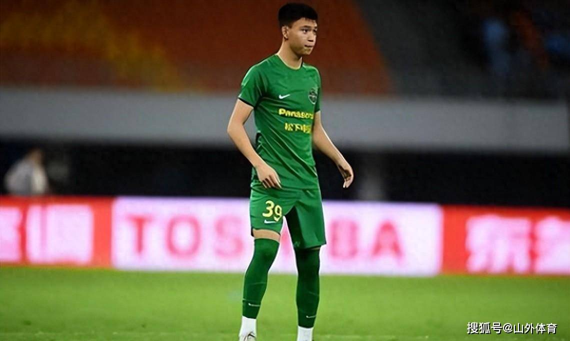 0比0！王钰栋攻防俱佳助U22国足出线，或加盟法甲欧塞尔冲事业巅峰